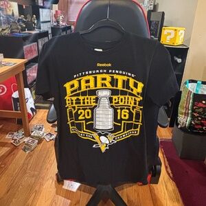 vintage hockey tee